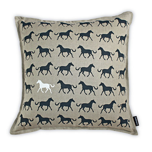 Running Free Cushion Cover_opt