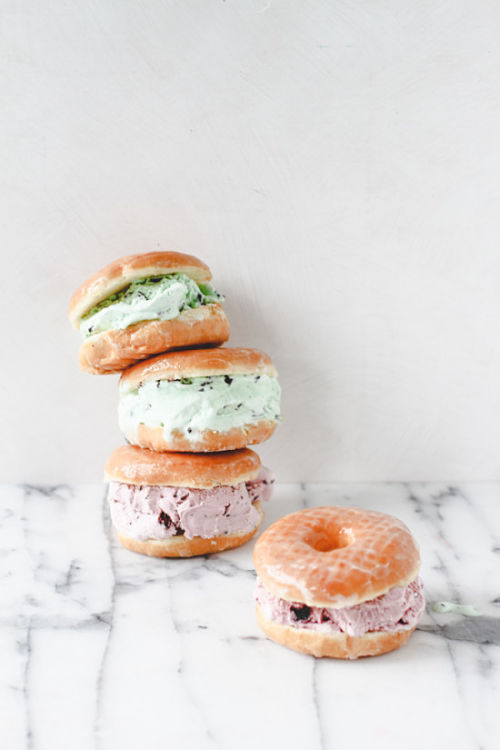 diy-donut-ice-cream-sandwich-recipe-3-550x825_opt
