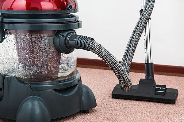 vacuum-cleaner-657719_640_opt